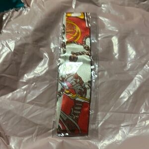 Elegant Red and White Twilly